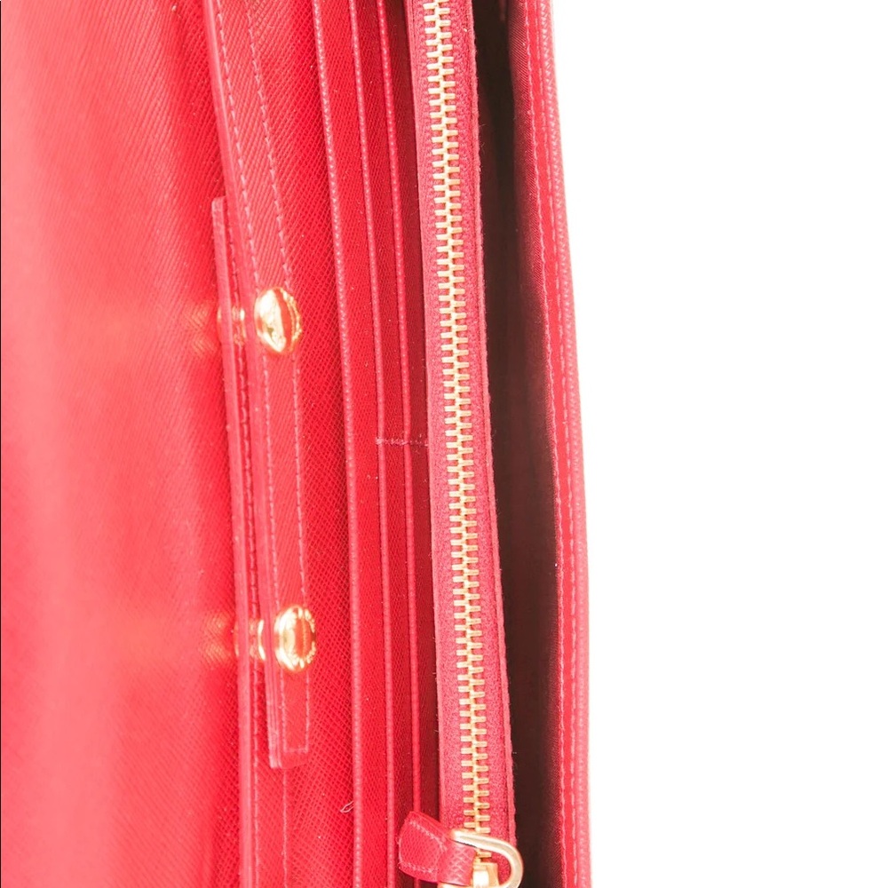 Prada saffiano wallet on Chain purse - Picture 6 of 6